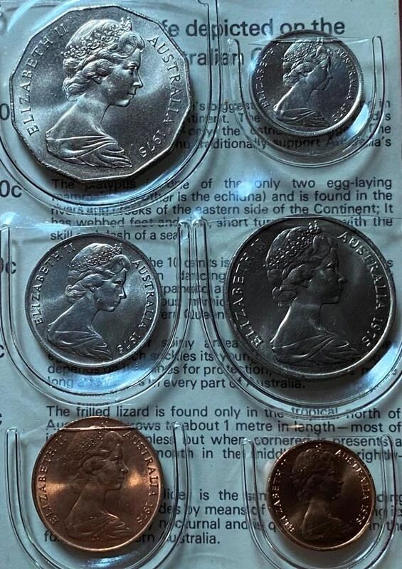 1975 Uncirculated Mint Set - Red Wallet