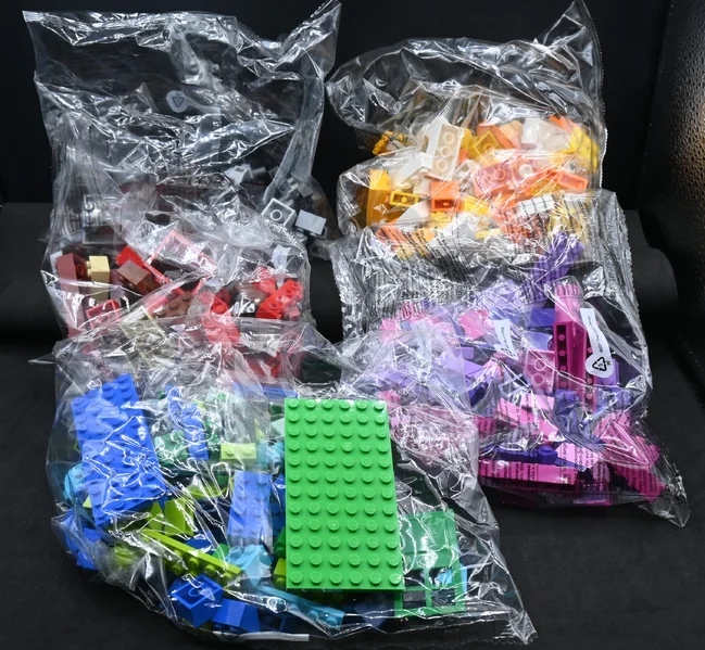 2015 LEGO Classics Creative Building Box (10695)
