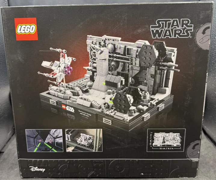 2022 LEGO Star Wars Death Star Trench Run Diorama (75329)