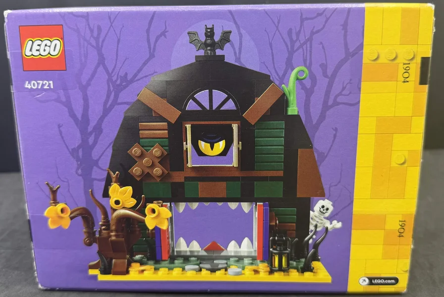2024 LEGO Seasonal Halloween Barn (40721)