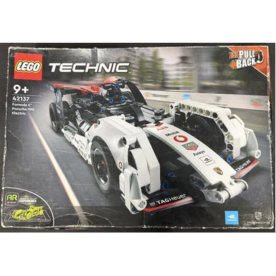 2022 LEGO Technic Formula E Porsche 99X Electric (42137)